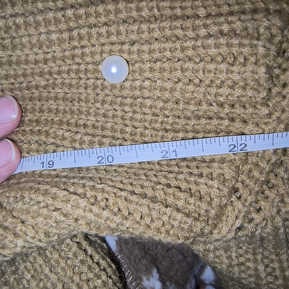 NWT ZAFUL Faux Pearl Embellished Twisted Cropped Cold Shoulder Sweater  Size M - Picture 12 of 12